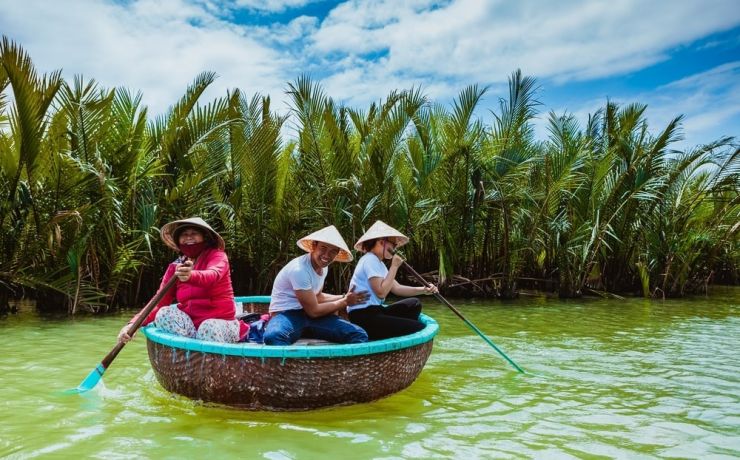A Timeless Private Luxury Voyage Through Vietnam