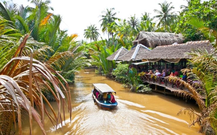 A Glimpse of Vietnam from South to North