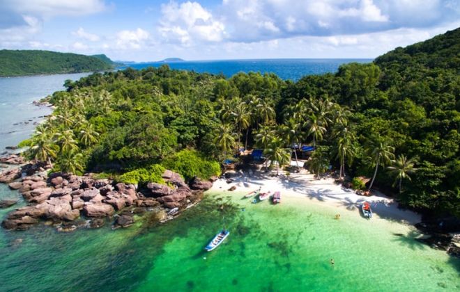 Timeless Vietnam Adventure with Phu Quoc Beach Break