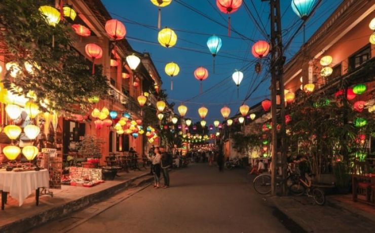 Vietnam Delights: Culinary, Cultural and Natural Wonders