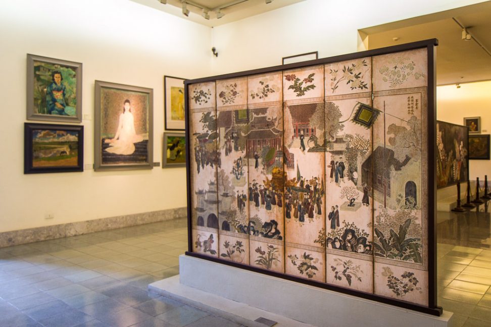 art galleries in hanoi 12